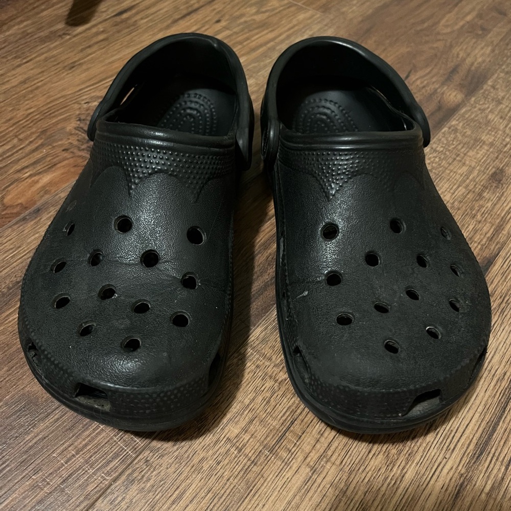 Crocs original classic size 6
